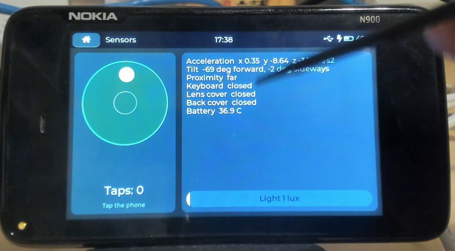 Sensors app with spirit level bubble and sensor readings