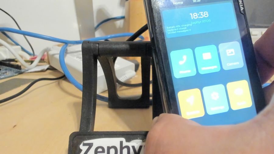 N900 held upright showing the home screen in portrait